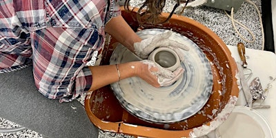 Beginning Pottery Wheel For Adults – Sun.  June 12 – July 24
