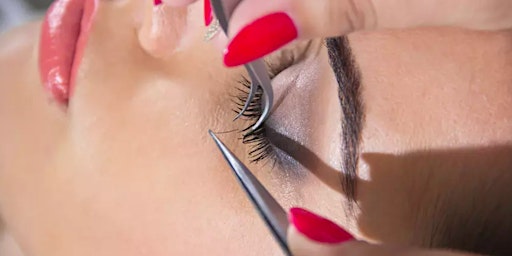 Eyelash Extensions Classic w/ Hybrid Class - Orange County CA  primärbild