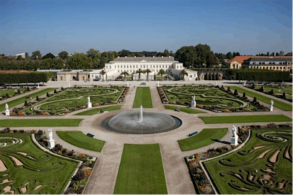 Let's visit the Herrenhausen Gardens!