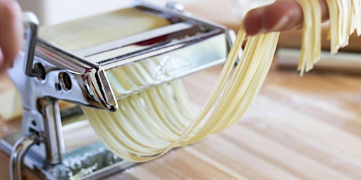 Image principale de Authentic Italian Pasta Making - Cooking Class by Cozymeal™