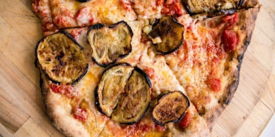 Hauptbild für Gourmet Italian Pizza - Team Building by Cozymeal™