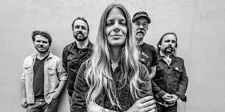 WXPN Welcomes Sarah Shook & the Disarmers
