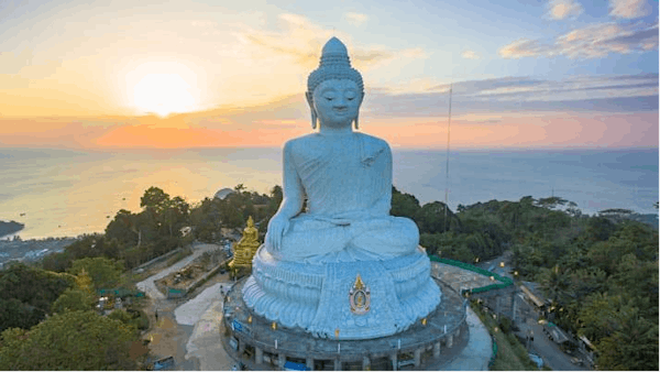 360° View around Calming Big Buddha