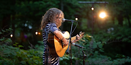 Leah Leslie Acoustic Performance