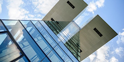 Hauptbild für ARCHITEKTURFOTOGRAFIE – VOM RHEINAUHAFEN ZUM KÖLNER DOM