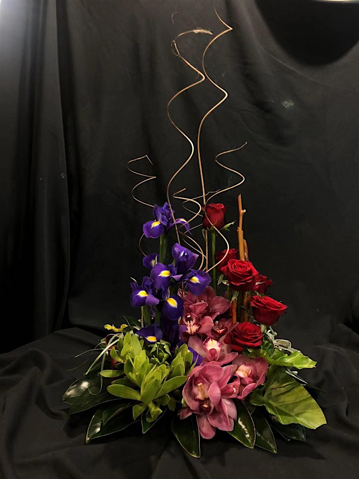 Eastern and Western style flower arrangements workshop series东西方插花艺术风格工作坊 image