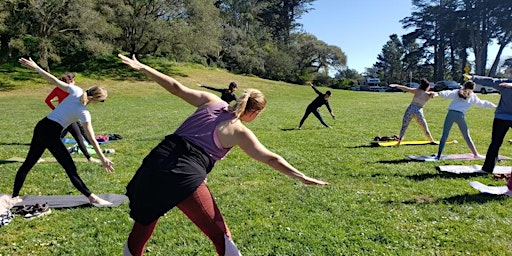 Outdoor Yoga at Golden Gate Park  primärbild