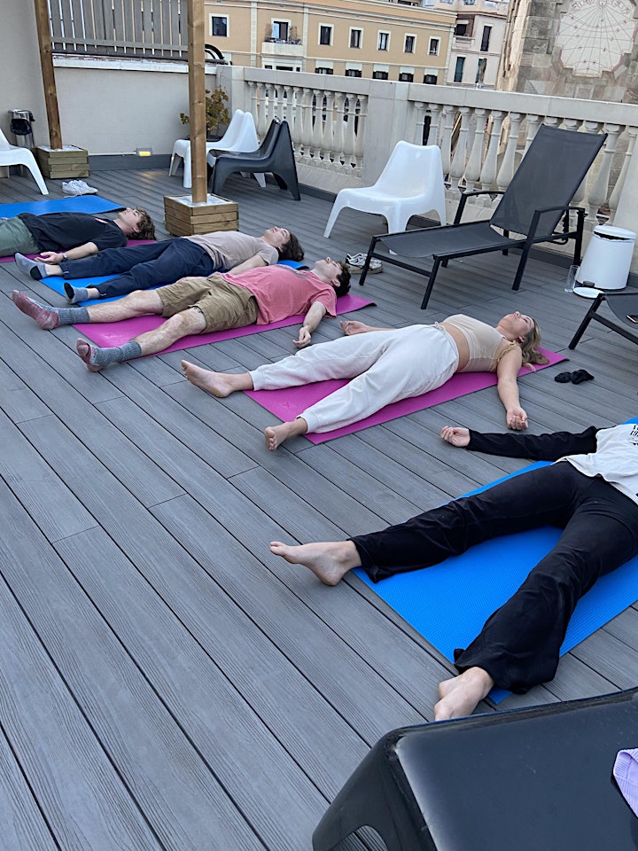 Imagen de Rooftop Yoga Experience Martes y sábados (Tues & Sat) 10 AM