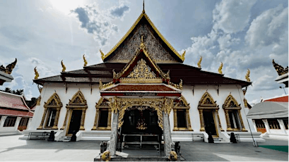 Compare how different is a Thai buddhist temple from the Bhutanese