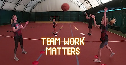 "Team Work Matters" - rodzinne  zajęcia sportowe  Wild Boars Tricity