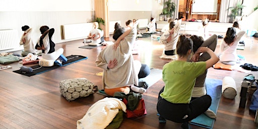 200 uur Yoga Docenten Opleiding