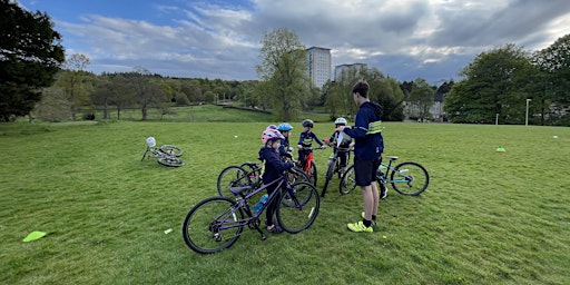 SummerOfPlay - FREE #GiveItAGo Cycling Sessions - Zetland Park Grangemouth