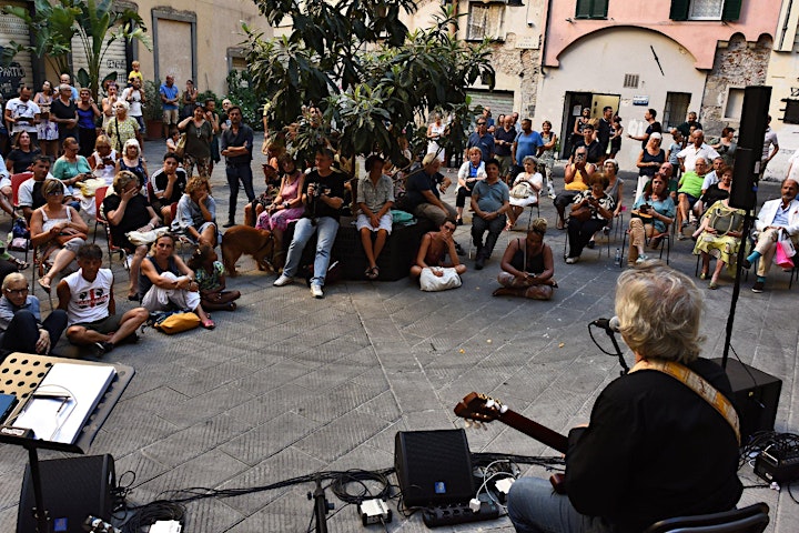 Immagine Le Note di Genova, la canzone d'autore per ExtraMusica , Viadelcampo29rosso