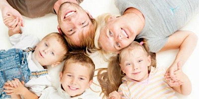 Image principale de GK London - Family & Newborn Photoshoot with Free Make-Over