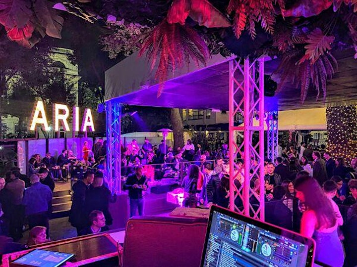 Immagine divertirsi @ARIA Club Milano - aperitivo, cena cantata, sushi & music club!