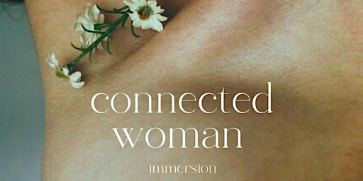 Connected woman immersion