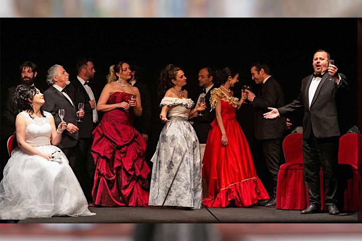 Immagine La Traviata: opera originale di Giuseppe Verdi con balletto - The original opera by Giuseppe Verdi with ballet
