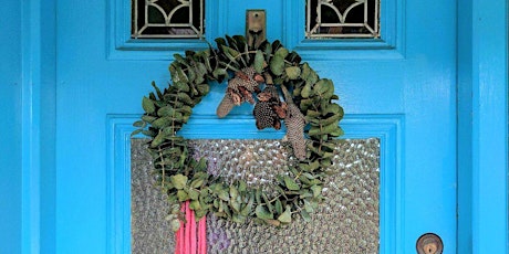 Create a stunning Christmas wreath for your door primary image
