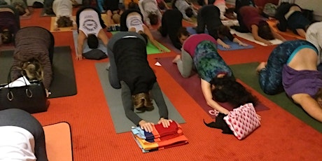 Hauptbild für Die KLEINE Lange Nacht des Yoga – entspannen, Gemeinschaft, Gesundheit