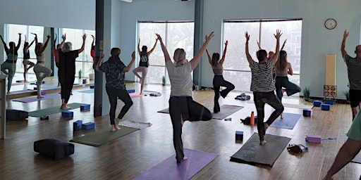 Image principale de FREE Yoga Class for the Milwaukee Community