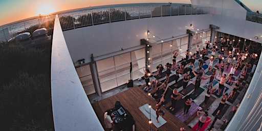 Deep House Vinyasa // Round 20 // The First Sunset Flow of the Year!!
