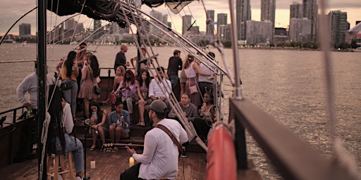 Imagem principal de R&B Concert on a Pirate Ship