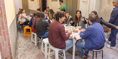 Tour e pranzo itinerante dalle mamme del borgo Tour e pranzo itinerante dalle mamme del borgo