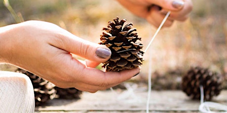 Holiday Tree Decorations with Natural Materials