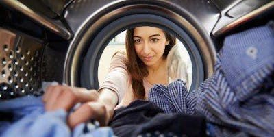 Come lavare al meglio i tuoi vestiti in lavanderia Come lavare al meglio i tuoi vestiti in lavanderia