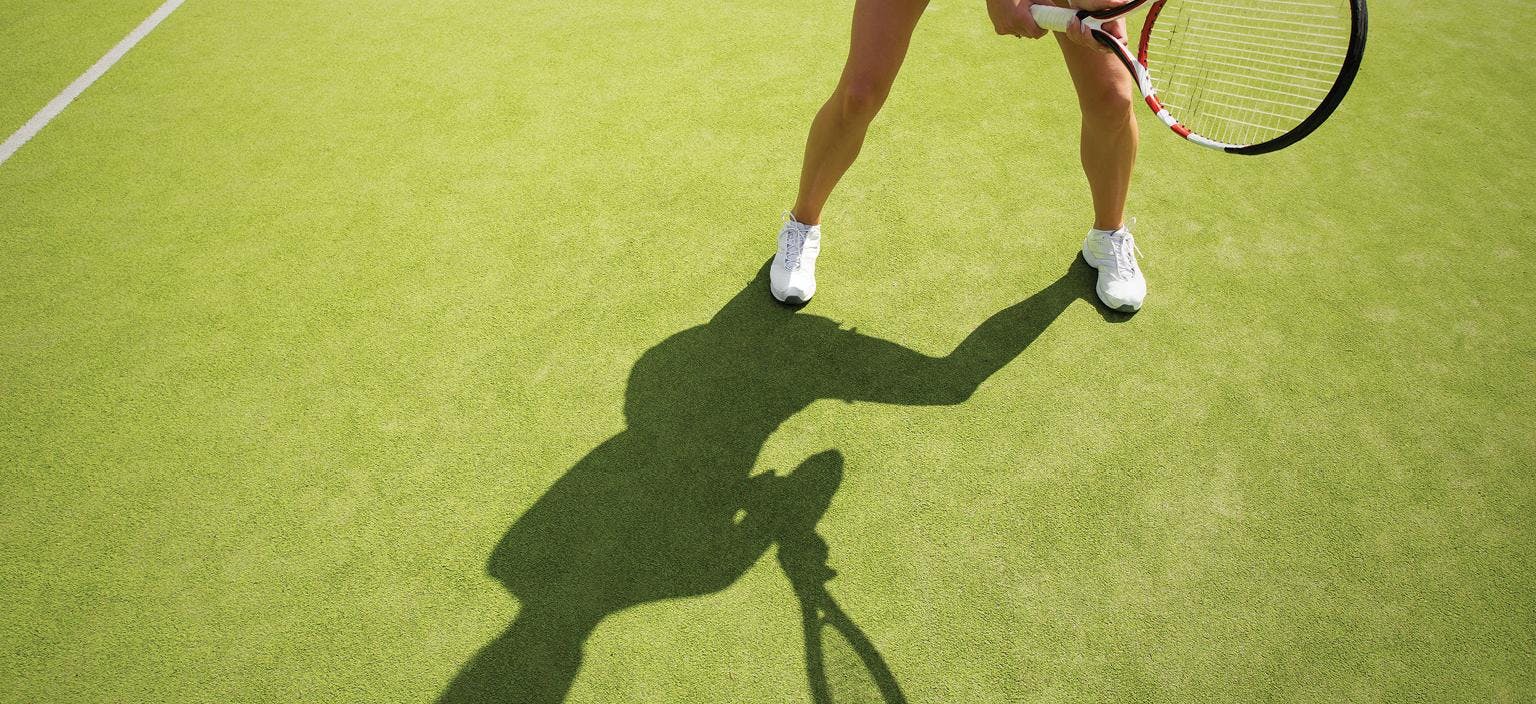 We play tennis when. Теннис на траве. Теннис на траве Казань. Теннис физика. Теннисный корт трава зеленый.