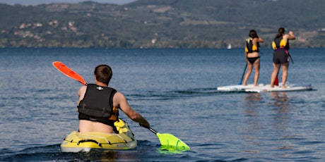 Immagine principale di Stand up paddle surfing and canoing at lake Bracciano 