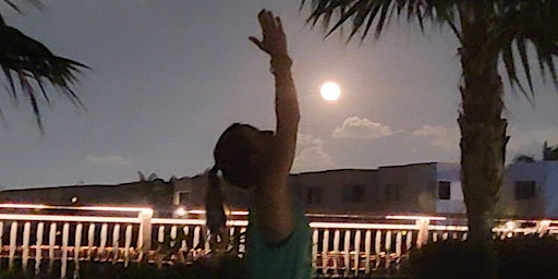 Primaire afbeelding van FREE FULL MOON YOGA @DORALGLADES PARK