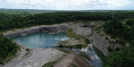 Hauptbild für Hiking the Former Haydite Mine