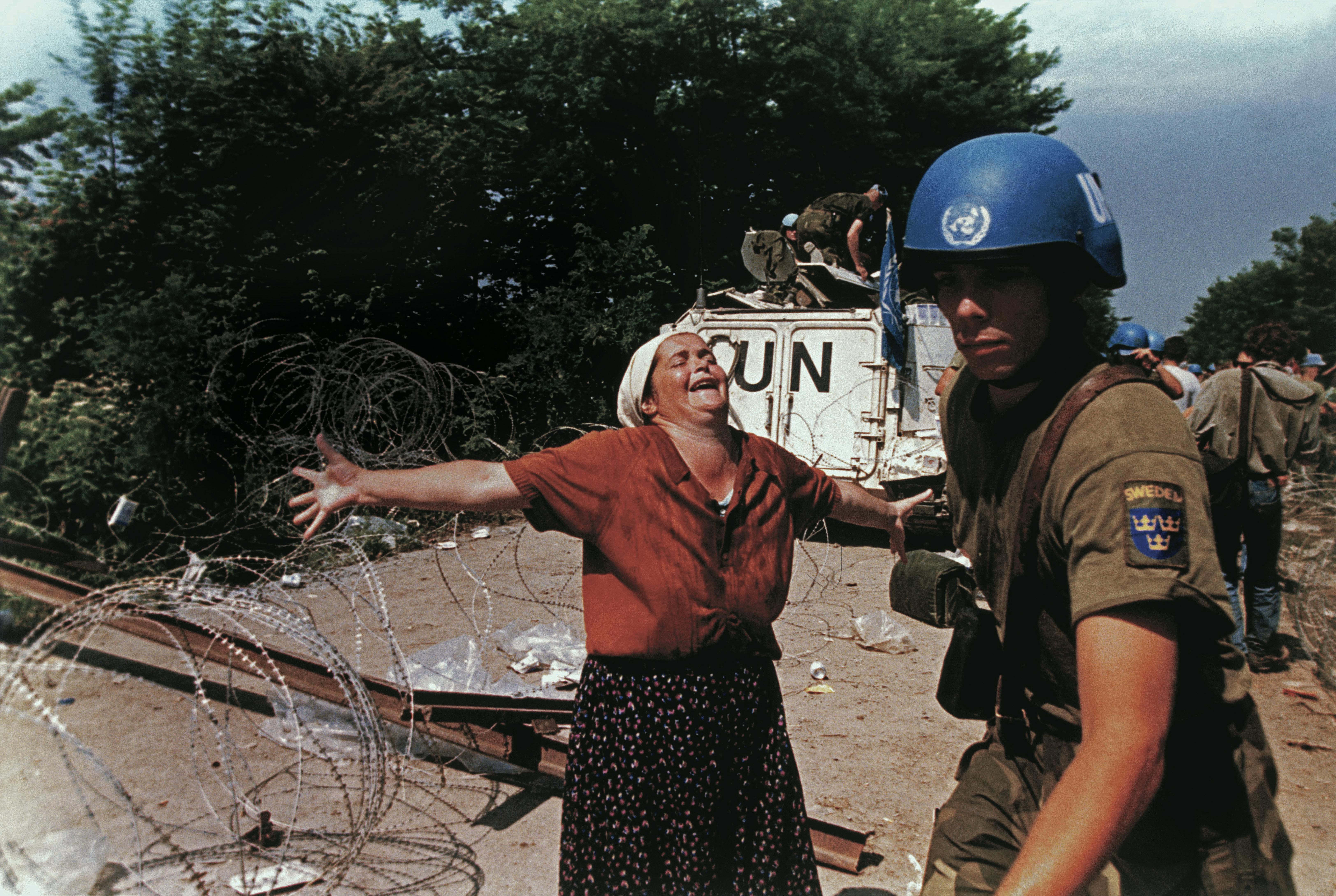 Югославия что случилось. Резня в Сербии 1995 Сребреница.