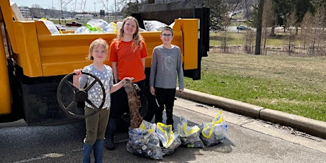 Imagen principal de Milwaukee Riverkeeper Spring Cleanup with Roots and Branches