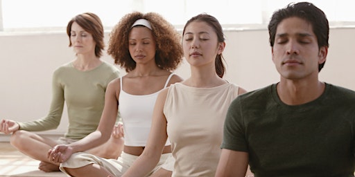 Image principale de Experience the good life with yoga meditation - beginner class @ Sydney CBD