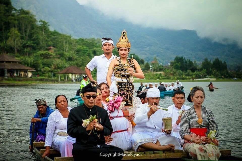 Ritual Blessing Ceremony w/ Ida Resi Alit, High Priestess of Bali