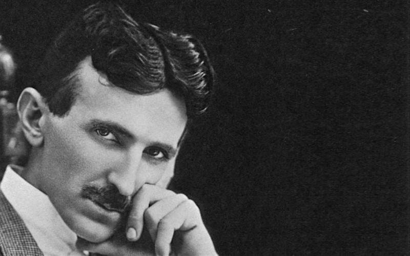 New York Outdoor Escape Game: Nikola Tesla