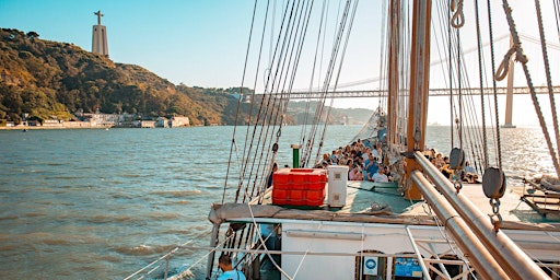 Imagem principal do evento The Lisbon Boat Party / Amazing sunset sailing tour Weekday
