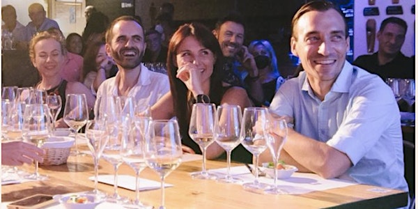 Una experiencia de vinos y risas: WineUp Comedy en Sala Galileo