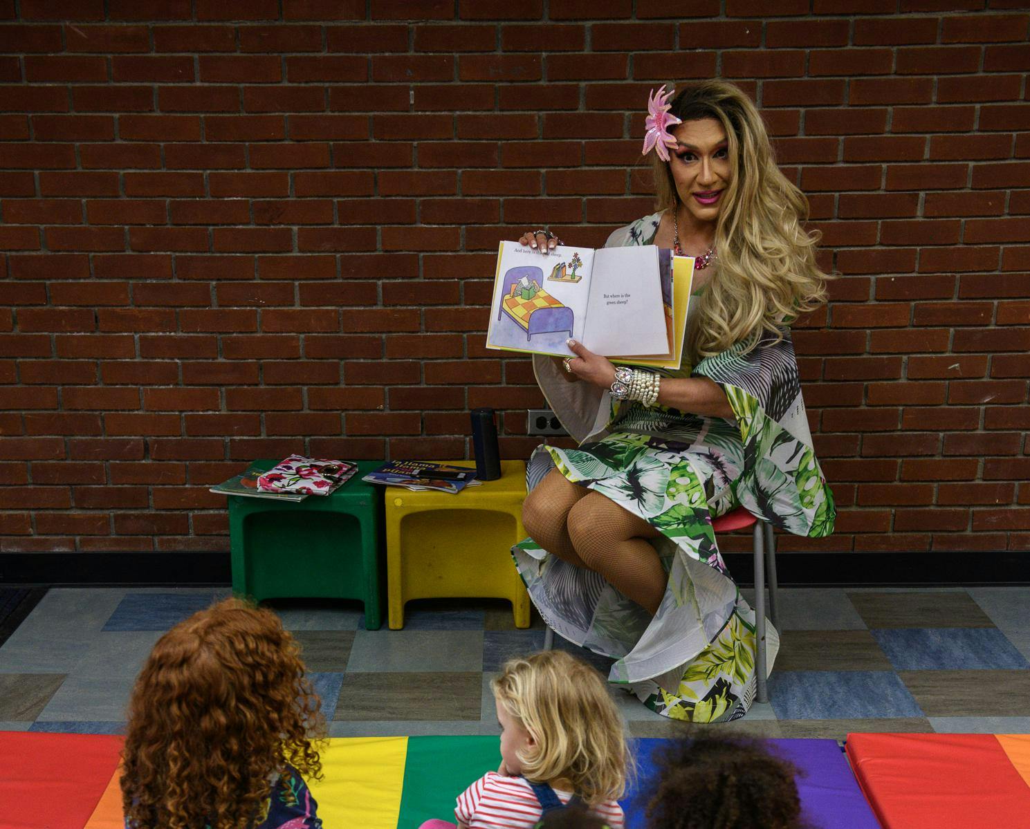 Drag Queen Story Hour with Lola Lemon