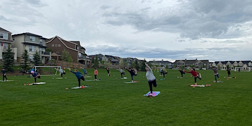 Image principale de Mahogany Outdoor Yoga Every Sunday 10am near the Wetlands!