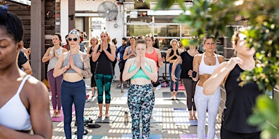 CorePower Yoga on the HG SPLY CO Rooftop!  primärbild