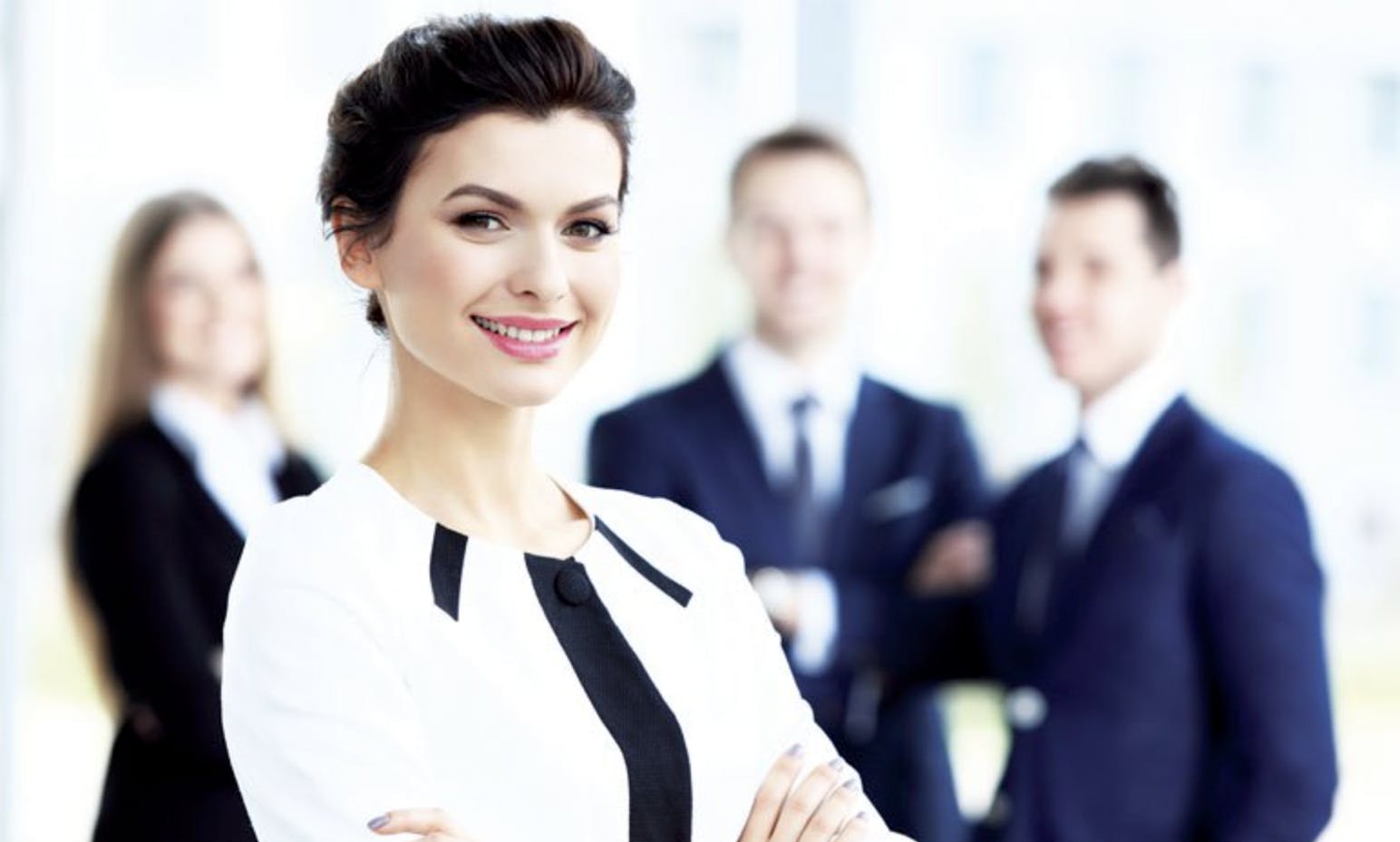 LEADERSHIP AU FÉMININ
