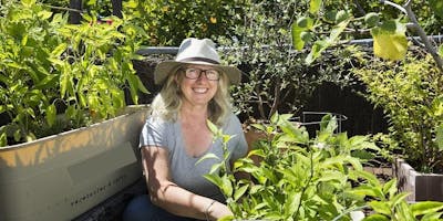 Donna's Edible Garden Tour and Mini Workshop