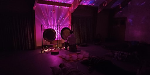 Immagine principale di Sound Bath with Gongs, Singing Bowls - 3rd April 2024 
