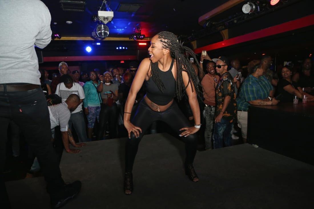 SHAKE SUMTHIN': A Twerkin' Azz Day Joint