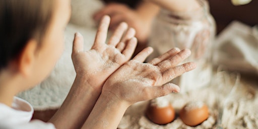Atelier de cuisine - Les mains dans la farine