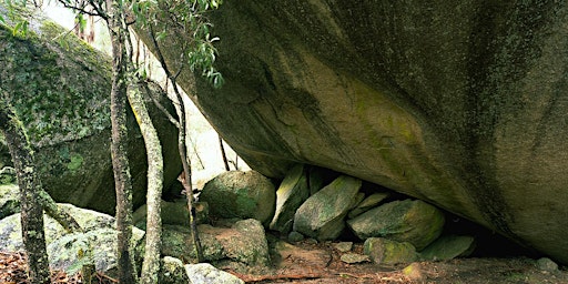 Hauptbild für Hanging Rock Guided Walk