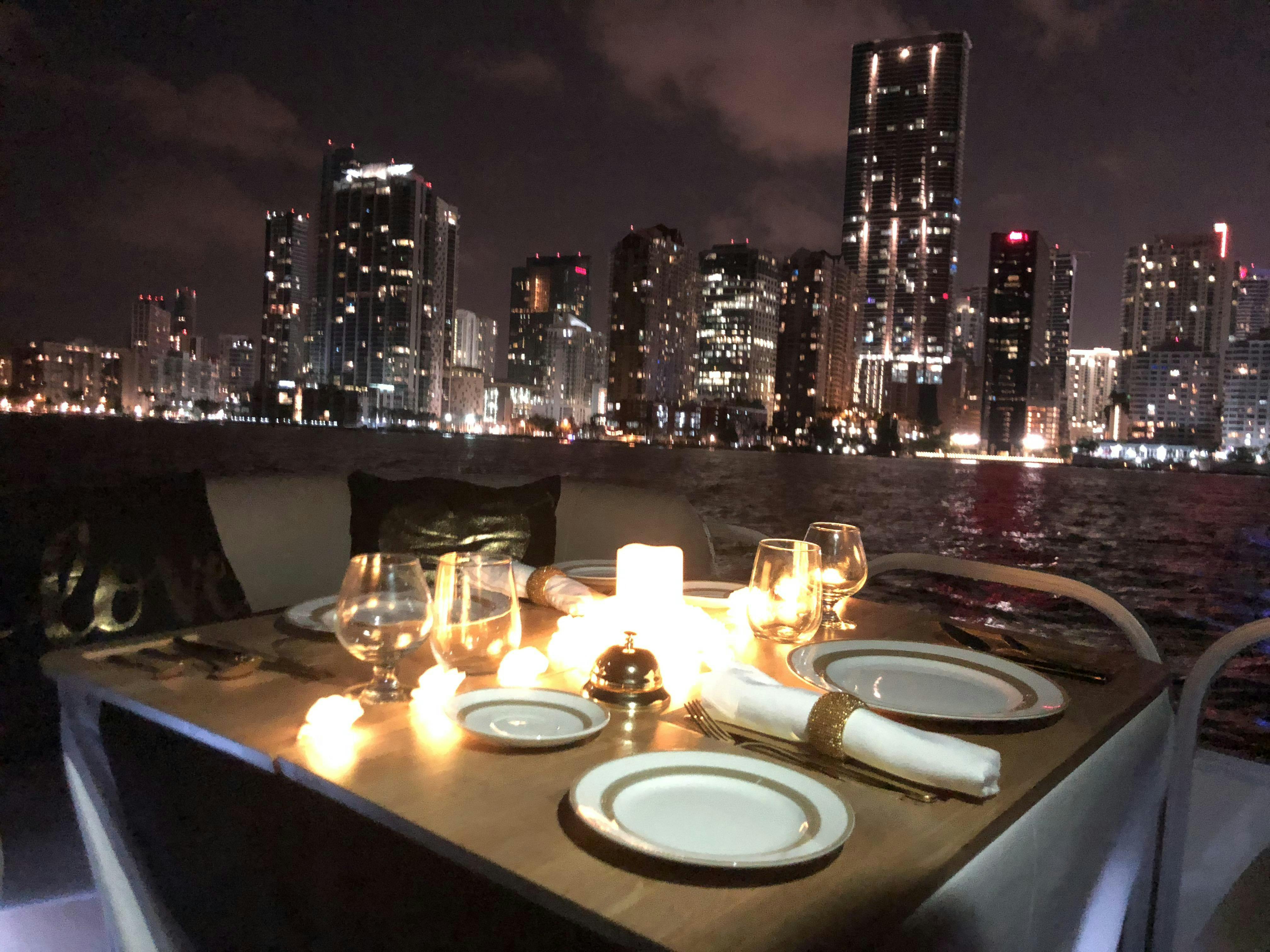 2 HOURS - PRIVATE ROMANTIC BOAT EXPERIENCE (for two)